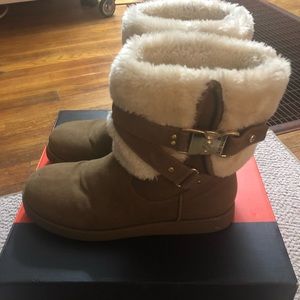 Guess Ashlee 8.5M